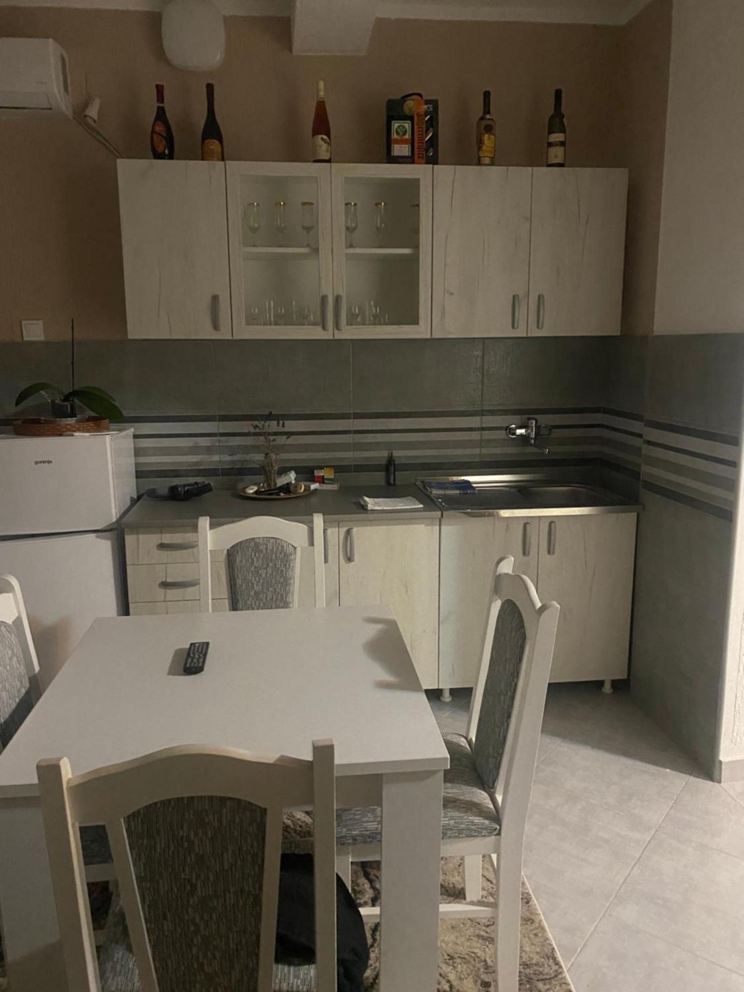 Guest House Bajceta 헤르섹 외부 사진