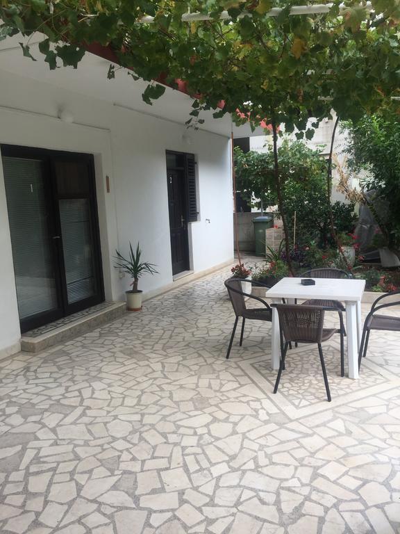 Guest House Bajceta 헤르섹 외부 사진
