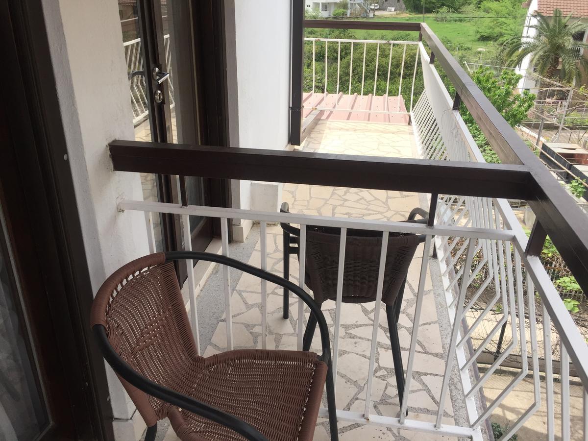 Guest House Bajceta 헤르섹 외부 사진